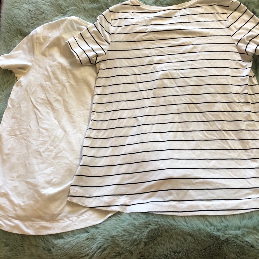 Lot of 2 xs old navy t-shirts